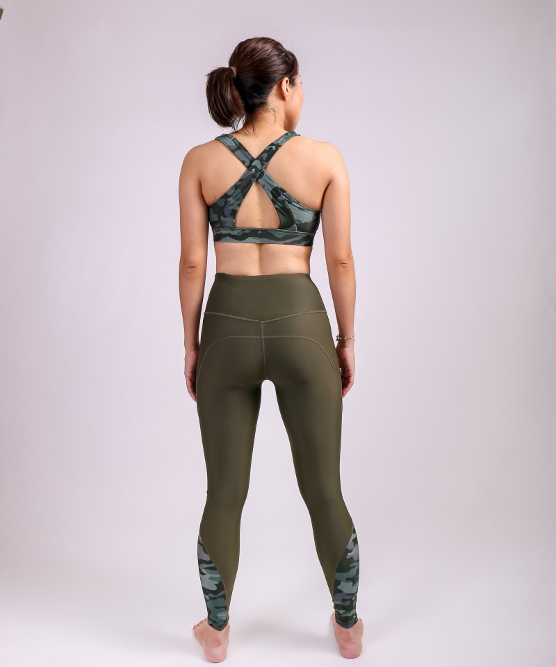 為自己驕傲 -緊身褲Leggings・軍綠色迷彩 為自己驕傲 -緊身褲Leggings・軍綠色迷彩