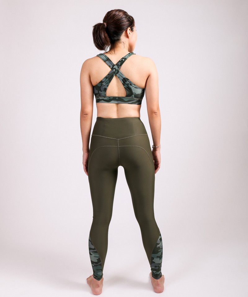 重點在背肌 - 運動內衣・軍綠色迷彩 重點在背肌 - 運動內衣・軍綠色迷彩