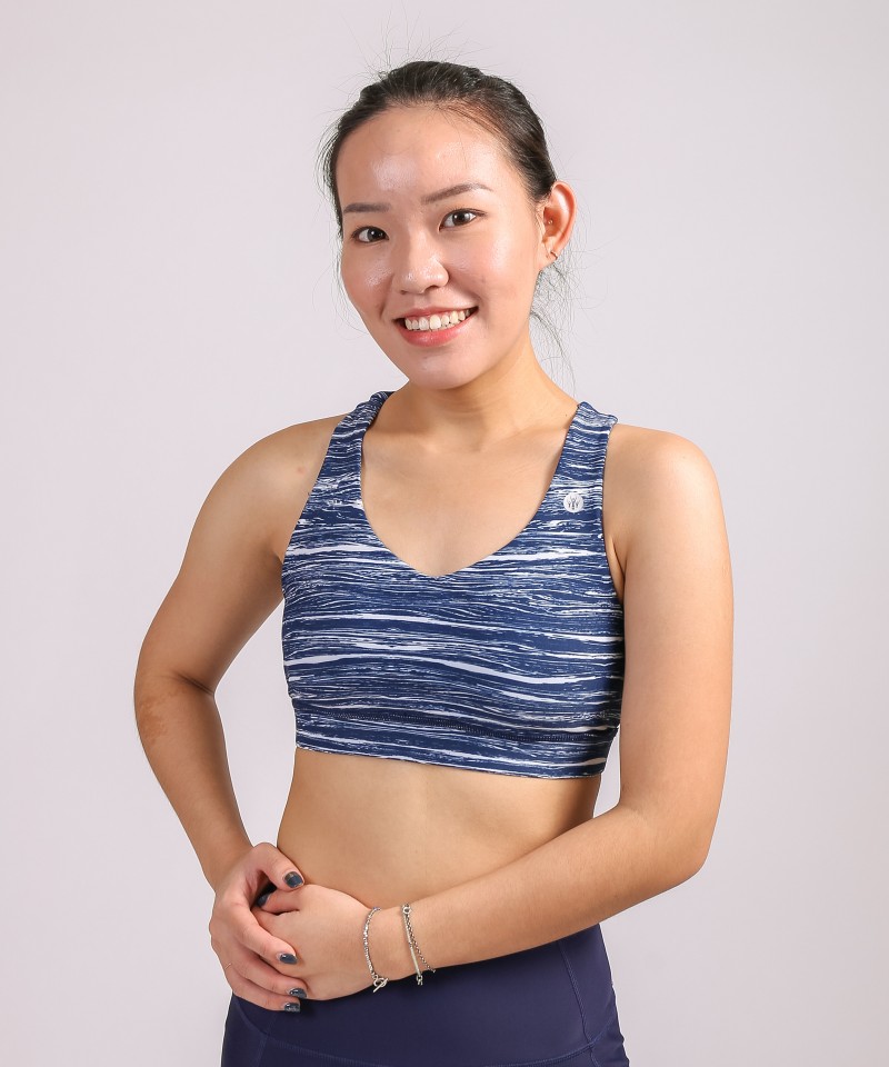 重點在背肌 - 運動內衣・海水藍層積岩